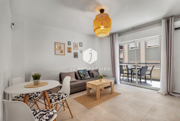 Appartement / flat - Tweedehands - Torrevieja -
                Playa de los Locos