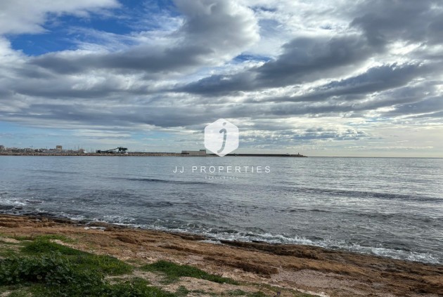 Appartement / flat - Tweedehands - Torrevieja -
                Playa de los Naufragos