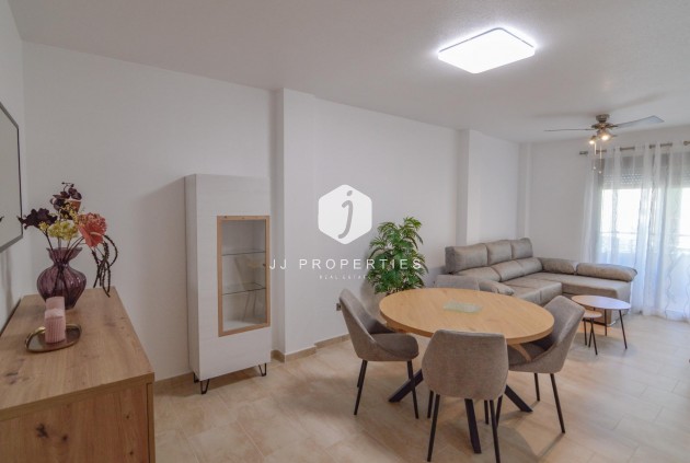 Appartement / flat - Tweedehands - Torrevieja -
                Playa del Cura