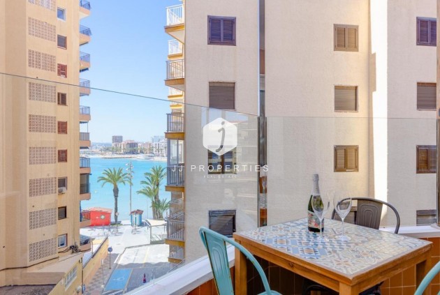 Appartement / flat - Tweedehands - Torrevieja -
                Playa del Cura