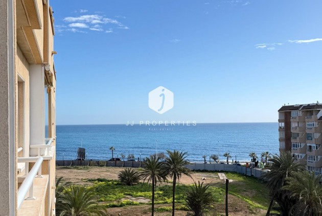 Appartement / flat - Tweedehands - Torrevieja -
                Playa del Cura