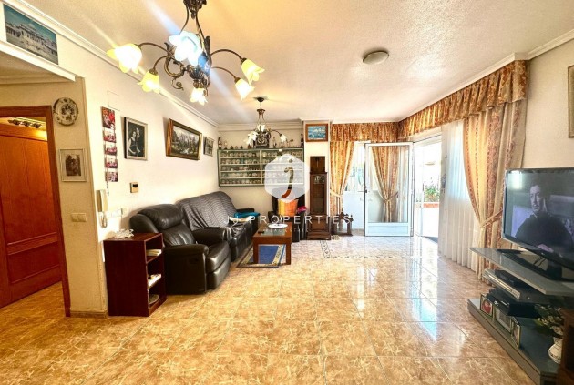 Appartement / flat - Tweedehands - Torrevieja -
                Playa del Cura