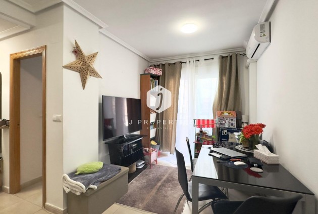 Appartement / flat - Tweedehands - Torrevieja -
                Torrevieja