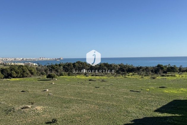 Attique - D'occasion - Punta Prima -
                Costa Blanca