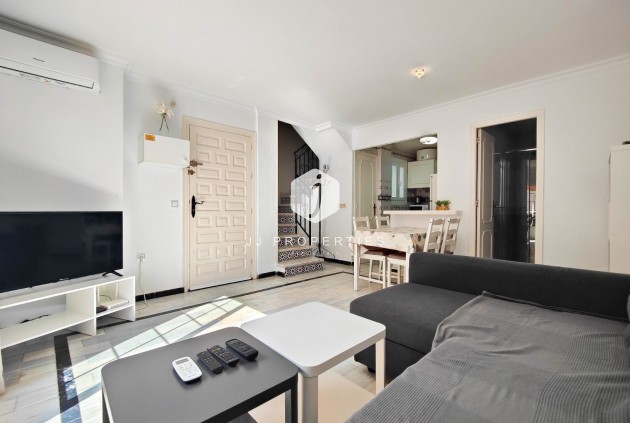 Attique - D'occasion - Torrevieja -
                Costa Blanca