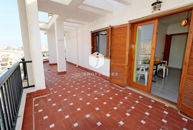 Attique - D'occasion - Torrevieja -
                Habaneras