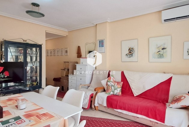 Attique - D'occasion - Torrevieja -
                Torrevieja