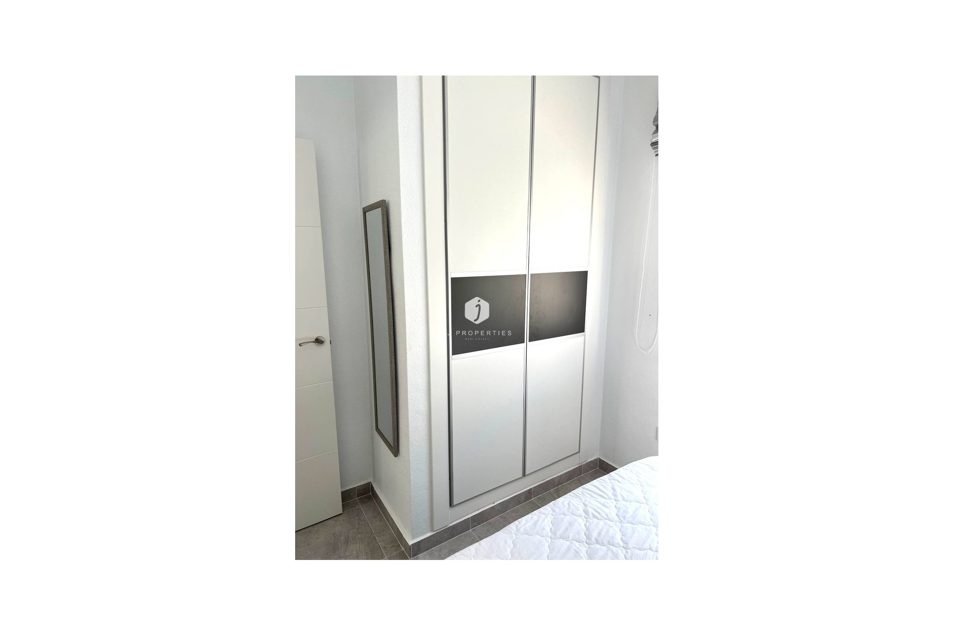 Aus zweiter Hand - Bungalow -
Algorfa - Inland