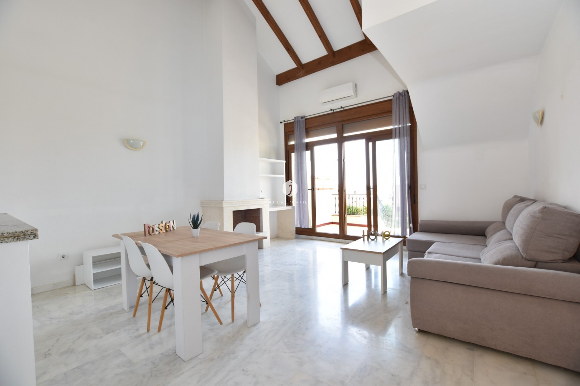 Aus zweiter Hand - Bungalow -
Algorfa - Inland