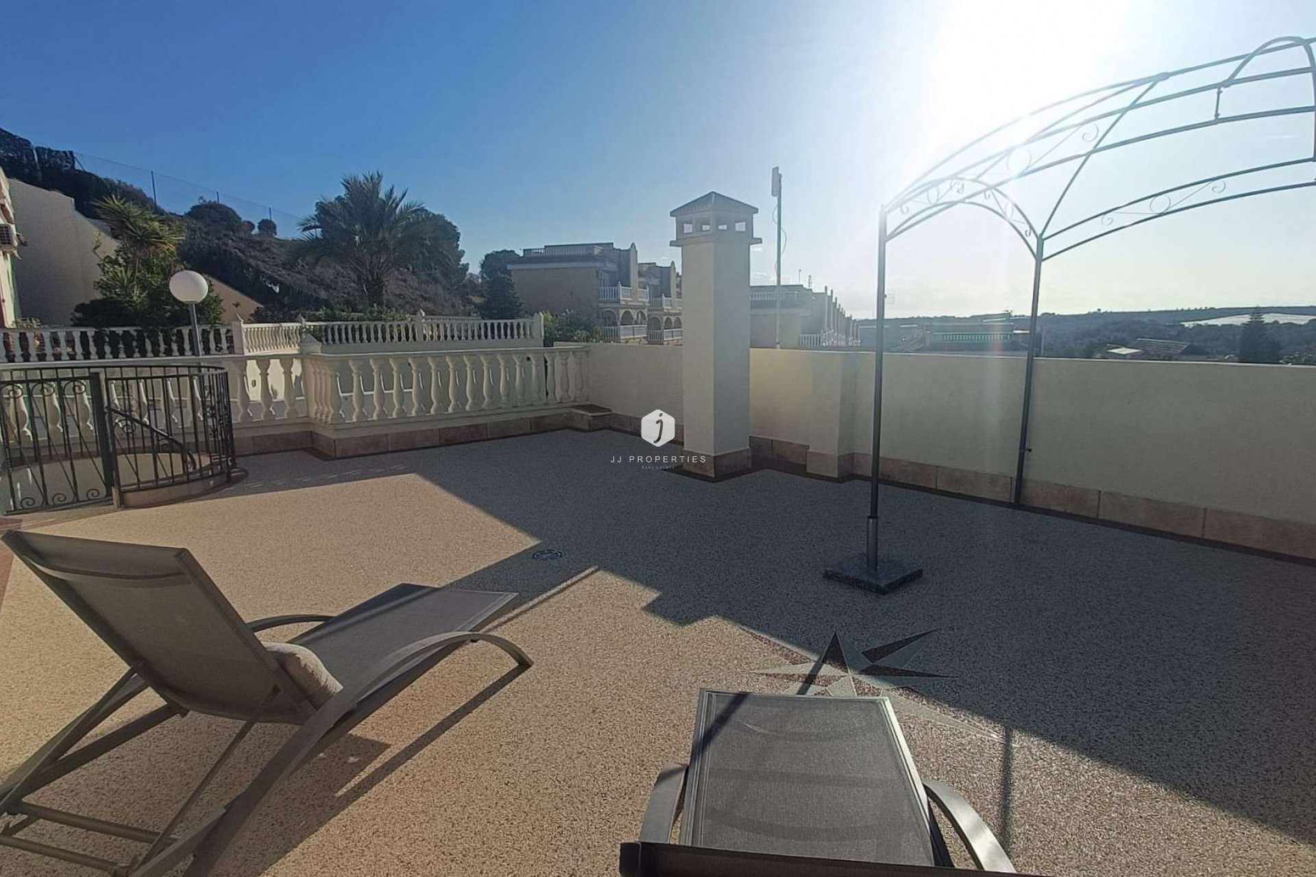 Aus zweiter Hand - Bungalow -
Algorfa - Inland