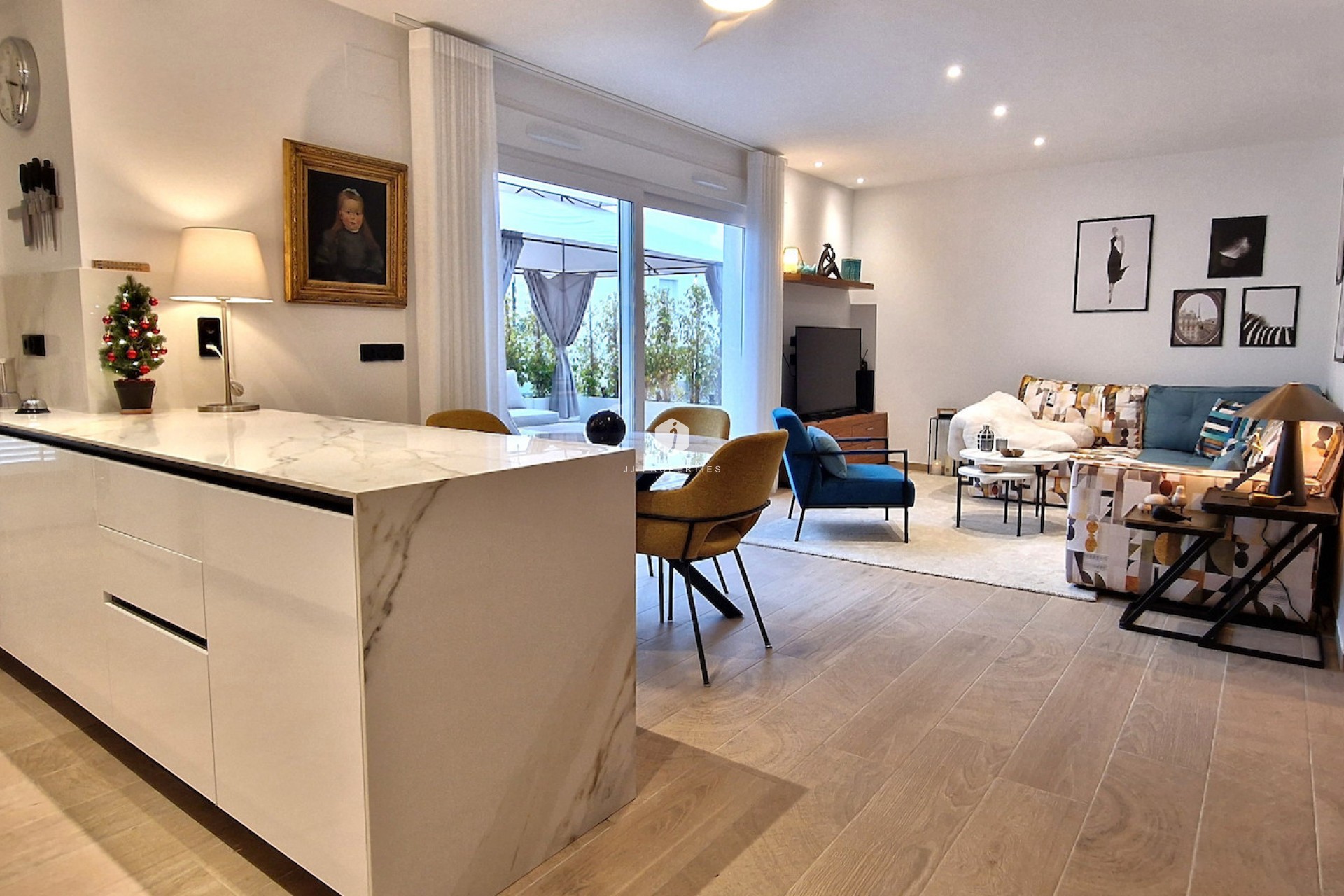 Aus zweiter Hand - Bungalow -
Algorfa - Inland