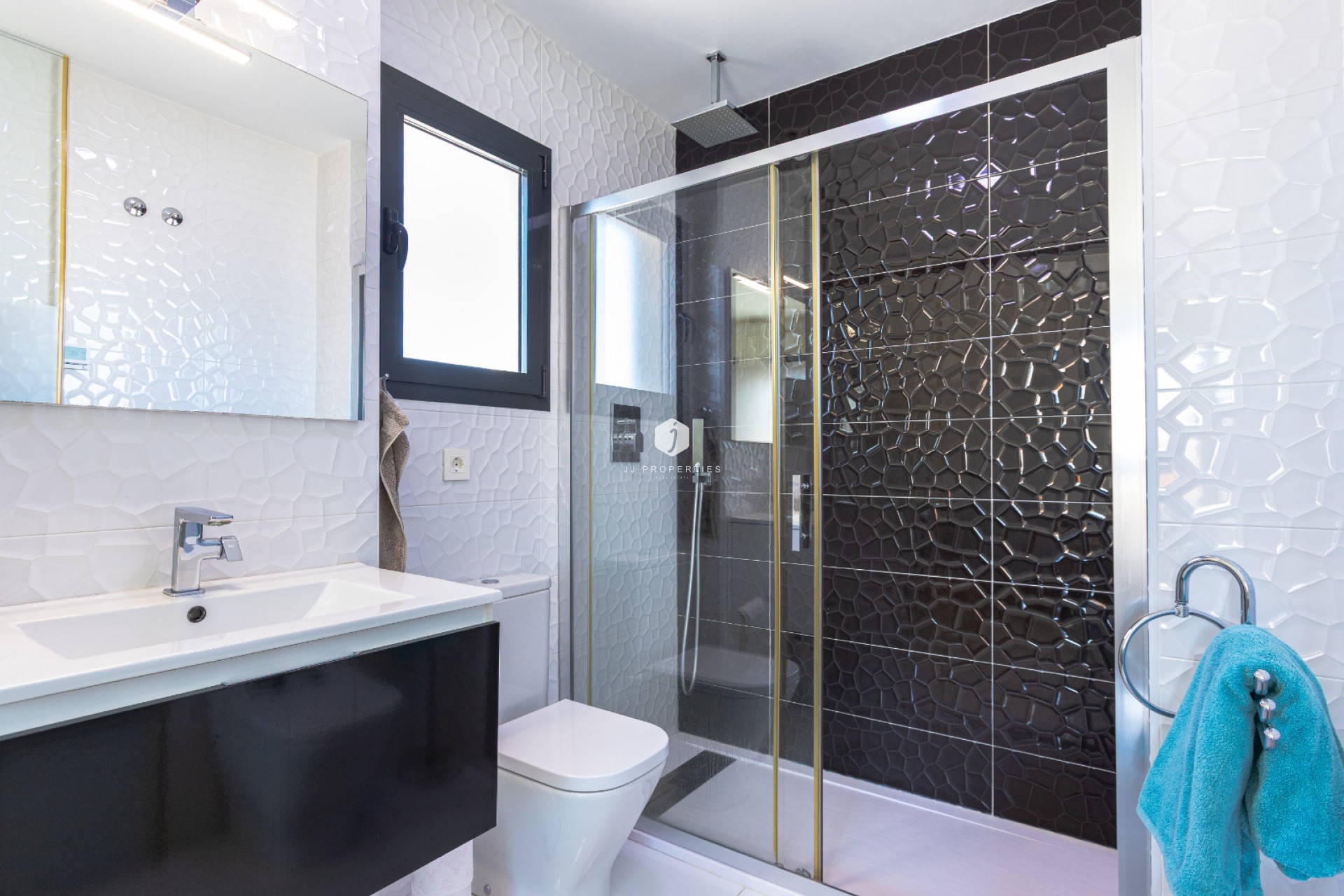 Aus zweiter Hand - Bungalow -
Los Altos - Costa Blanca