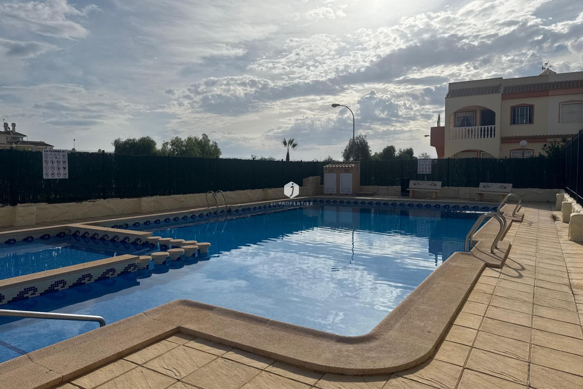 Aus zweiter Hand - Bungalow -
Orihuela Costa - Costa Blanca