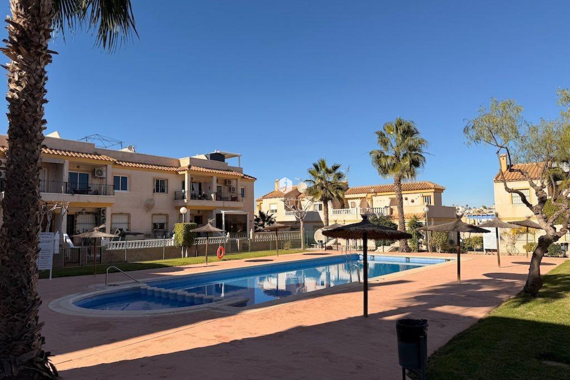 Aus zweiter Hand - Bungalow -
Orihuela Costa - Costa Blanca