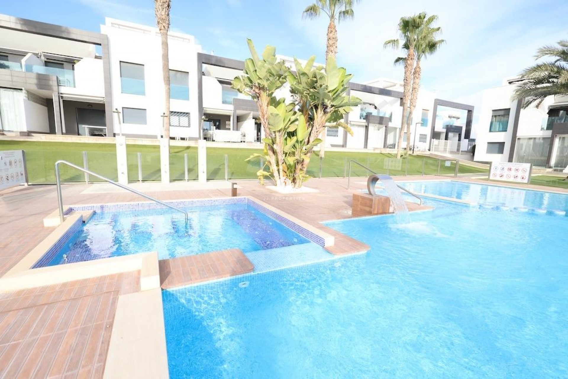 Aus zweiter Hand - Bungalow -
Orihuela Costa - Costa Blanca