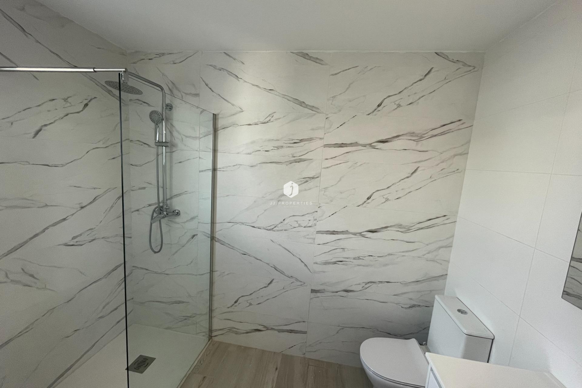 Aus zweiter Hand - Bungalow -
Orihuela Costa - La Regia