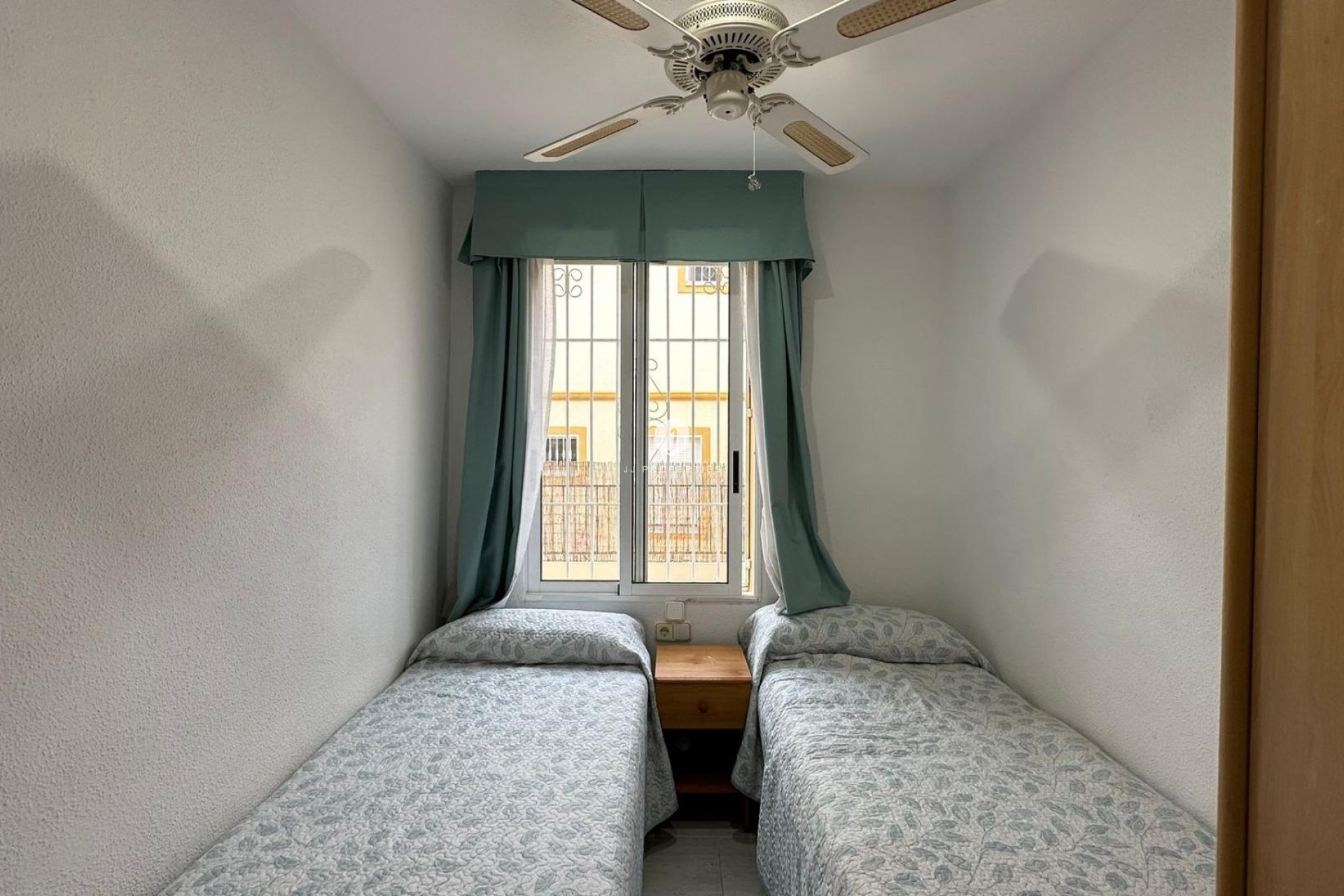 Aus zweiter Hand - Bungalow -
Orihuela Costa - Los Almendros-la Florida