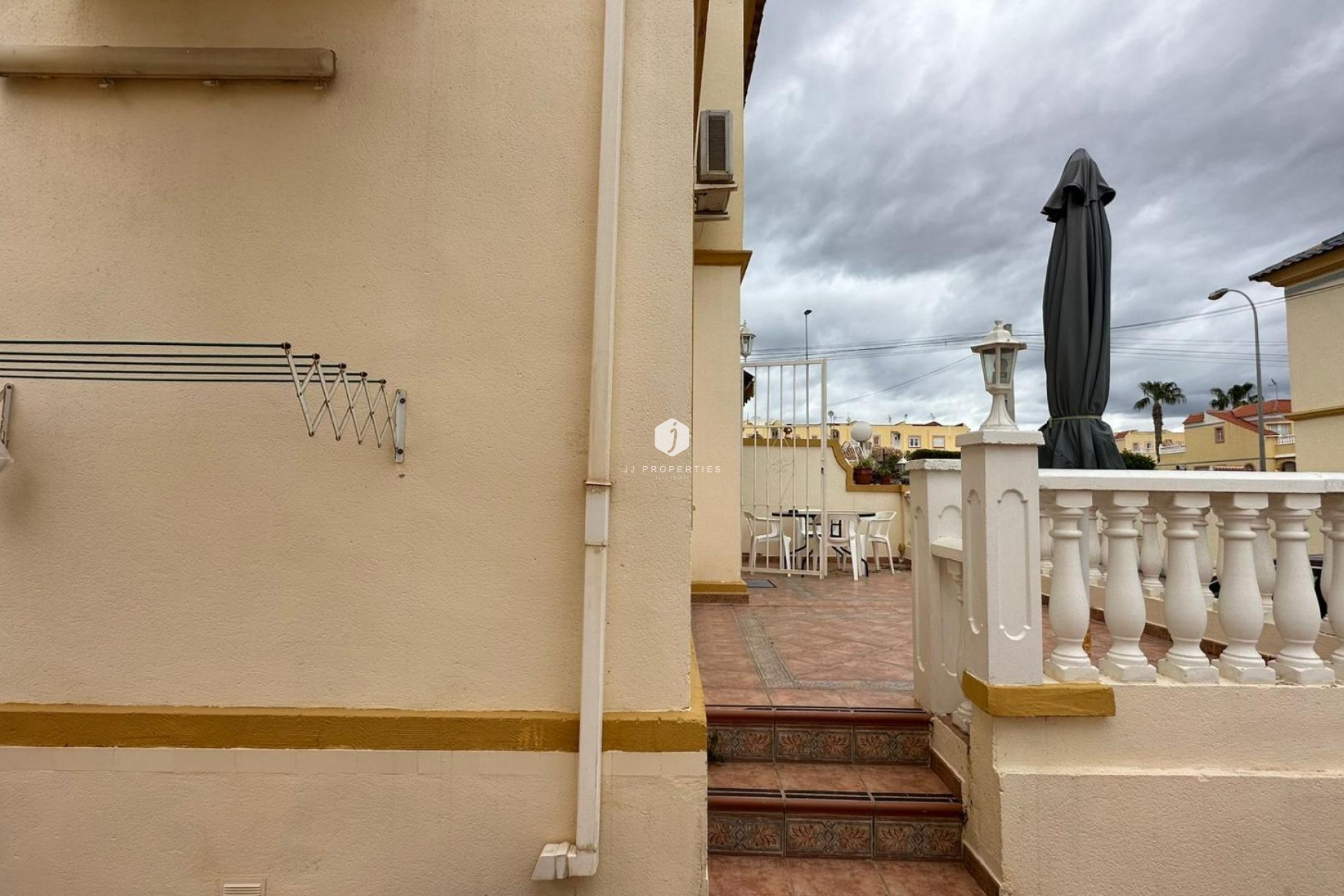 Aus zweiter Hand - Bungalow -
Orihuela Costa - Los Almendros-la Florida