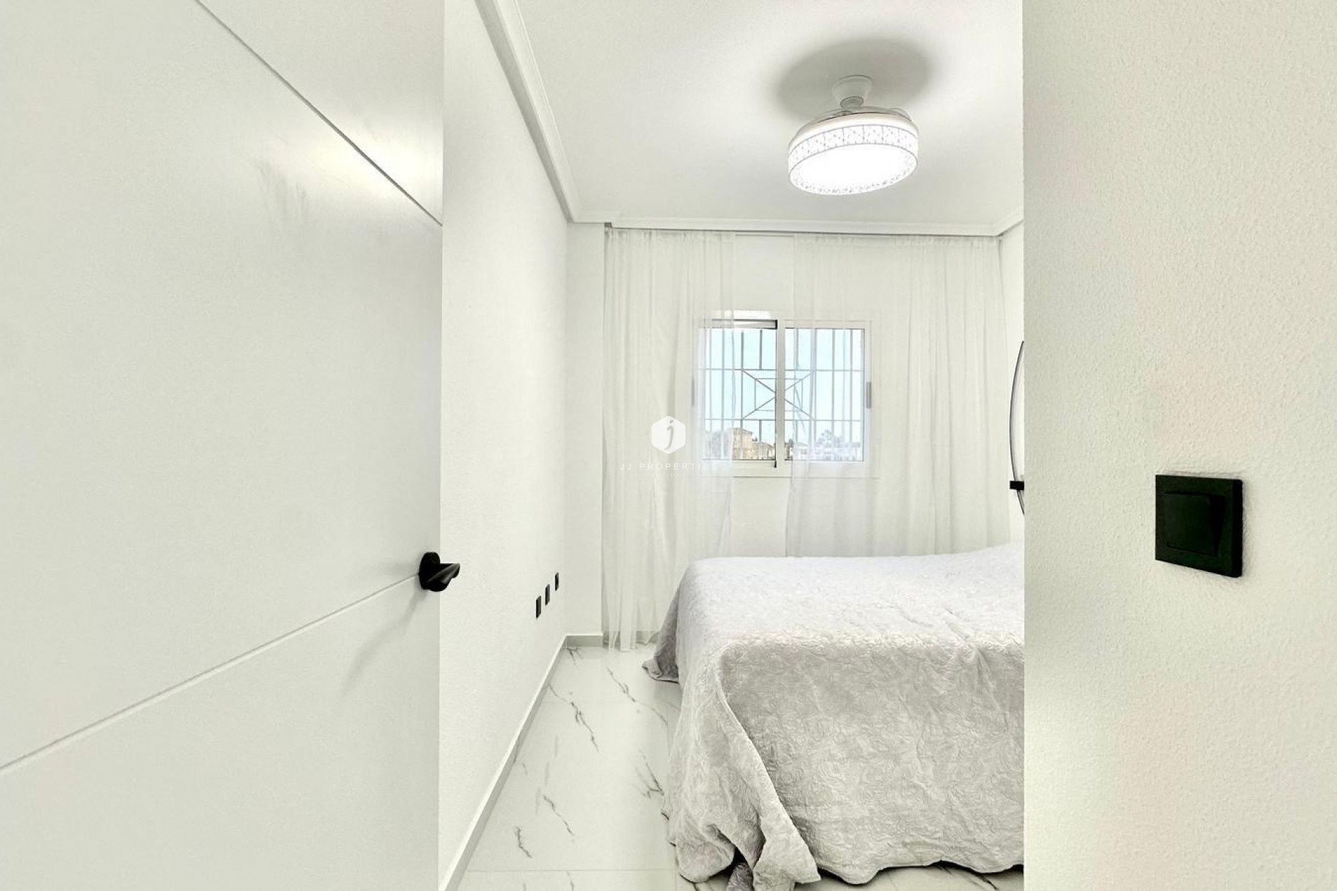 Aus zweiter Hand - Bungalow -
Orihuela Costa - Playa Flamenca Norte