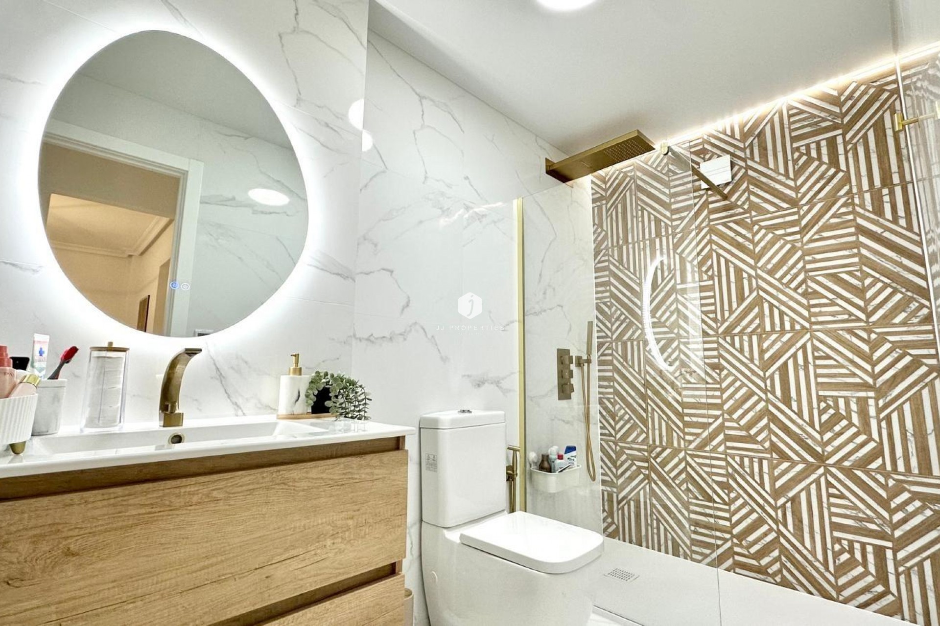 Aus zweiter Hand - Bungalow -
Orihuela Costa - Playa Flamenca Norte