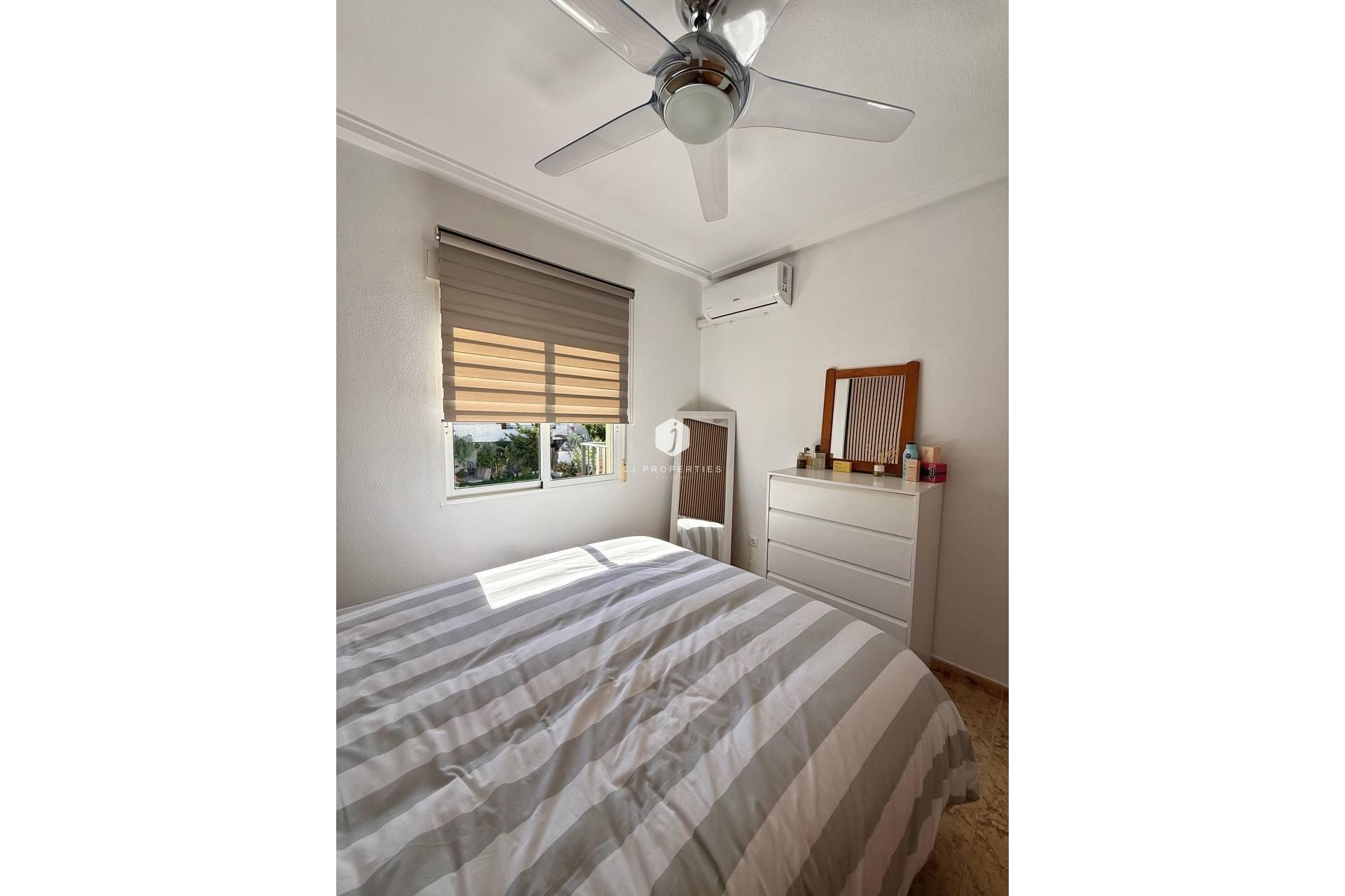 Aus zweiter Hand - Bungalow -
Orihuela Costa - Rocio Del Mar