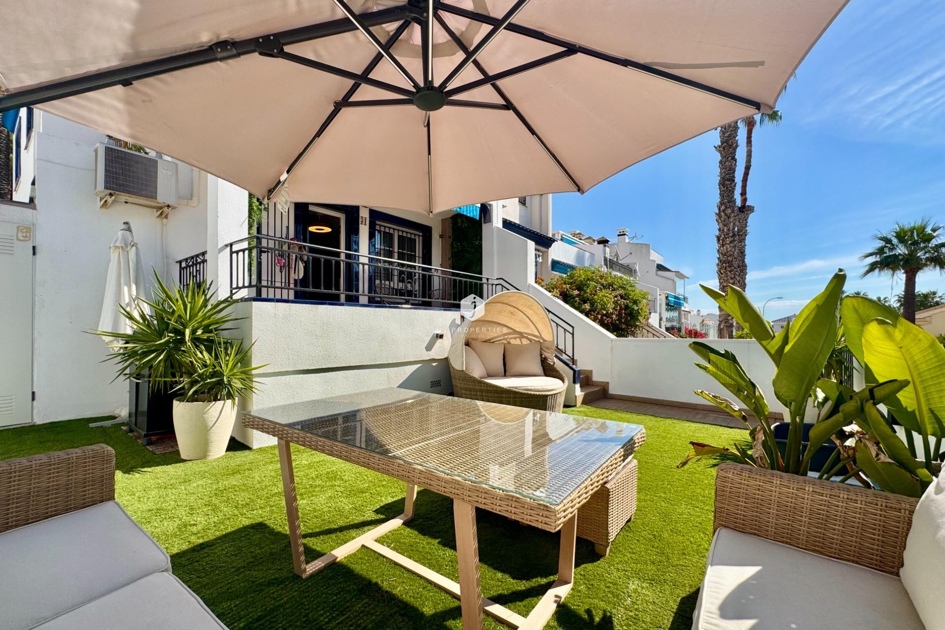 Aus zweiter Hand - Bungalow -
Orihuela Costa - Villamartín-las Filipinas