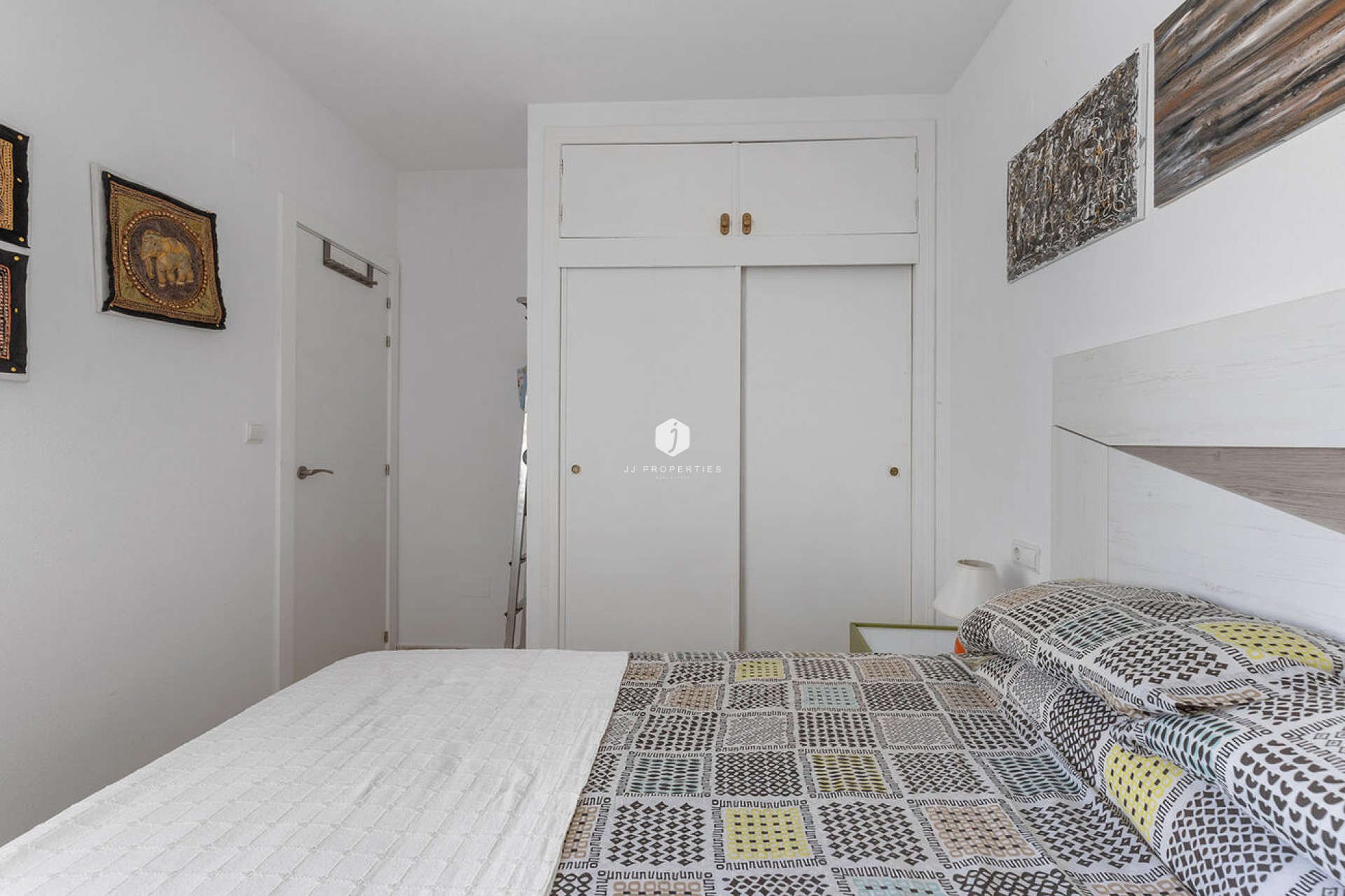 Aus zweiter Hand - Bungalow -
Orihuela Costa