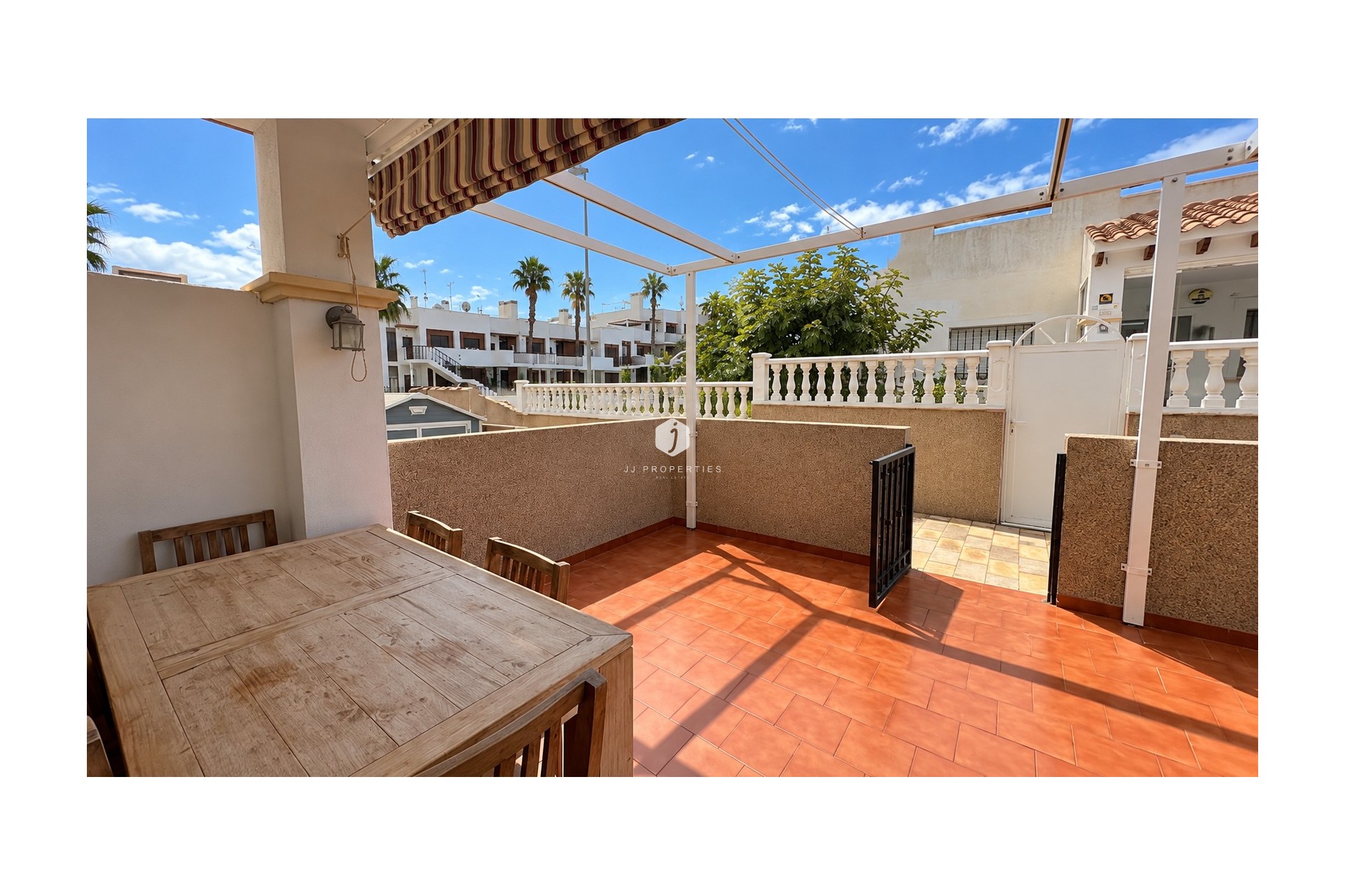 Aus zweiter Hand - Bungalow -
Punta Prima - Costa Blanca