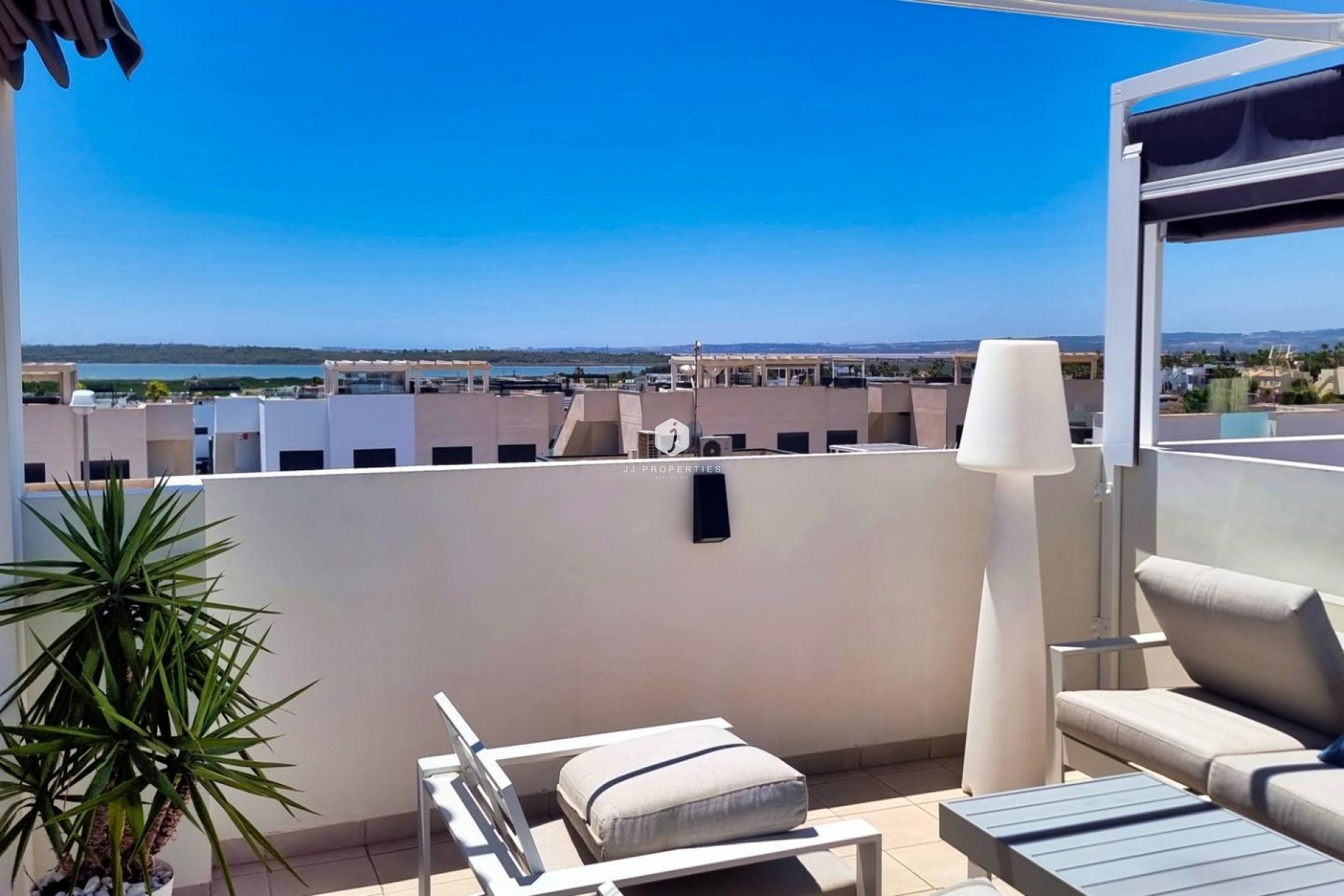 Aus zweiter Hand - Bungalow -
Rojales - Inland