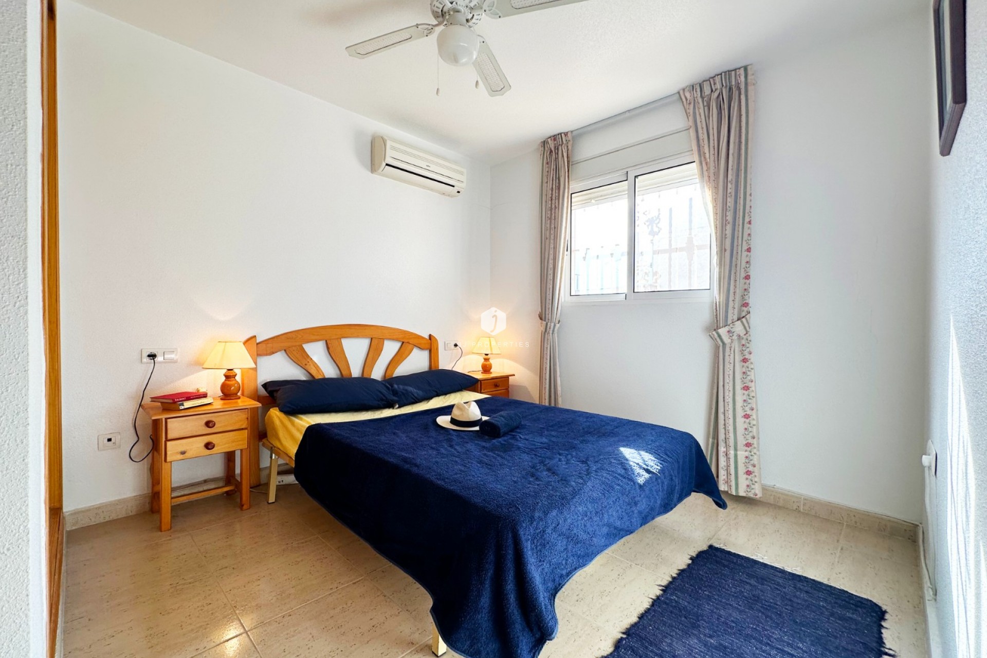 Aus zweiter Hand - Bungalow -
San Miguel de Salinas - Inland