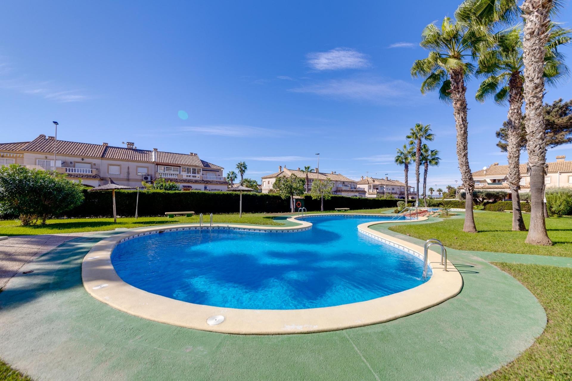 Aus zweiter Hand - Bungalow -
Torrevieja - Aguas Nuevas 2