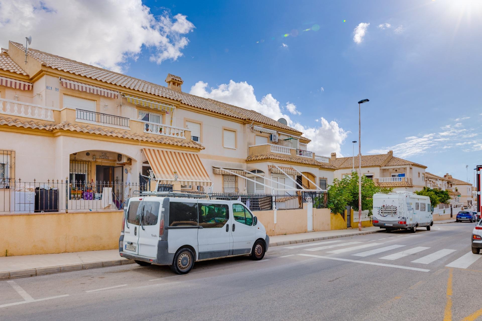 Aus zweiter Hand - Bungalow -
Torrevieja - Aguas Nuevas 2