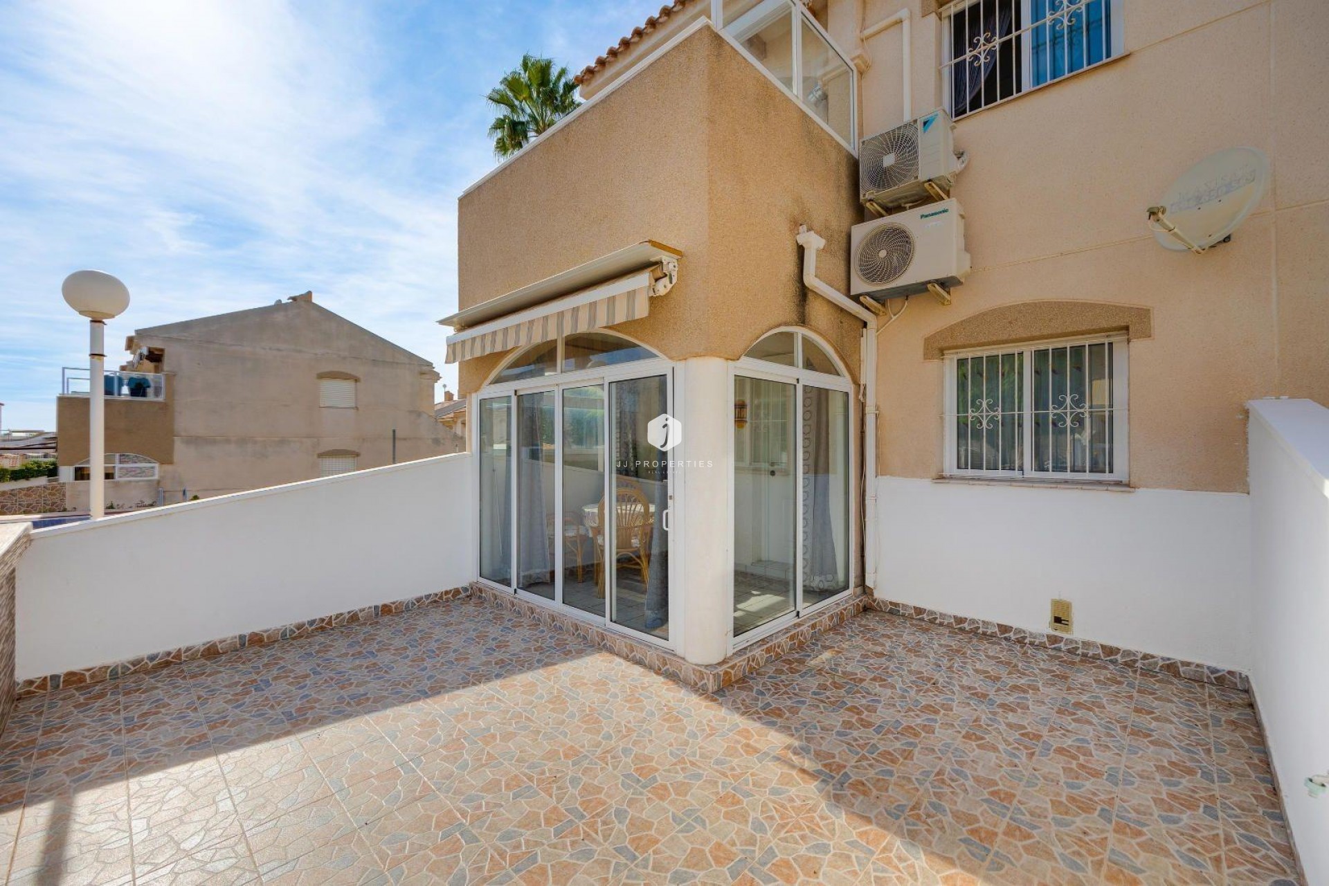 Aus zweiter Hand - Bungalow -
Torrevieja - Aguas Nuevas 2