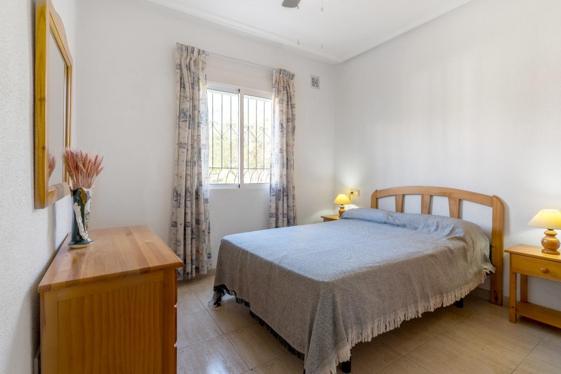 Aus zweiter Hand - Bungalow -
Torrevieja - aguas nuevas