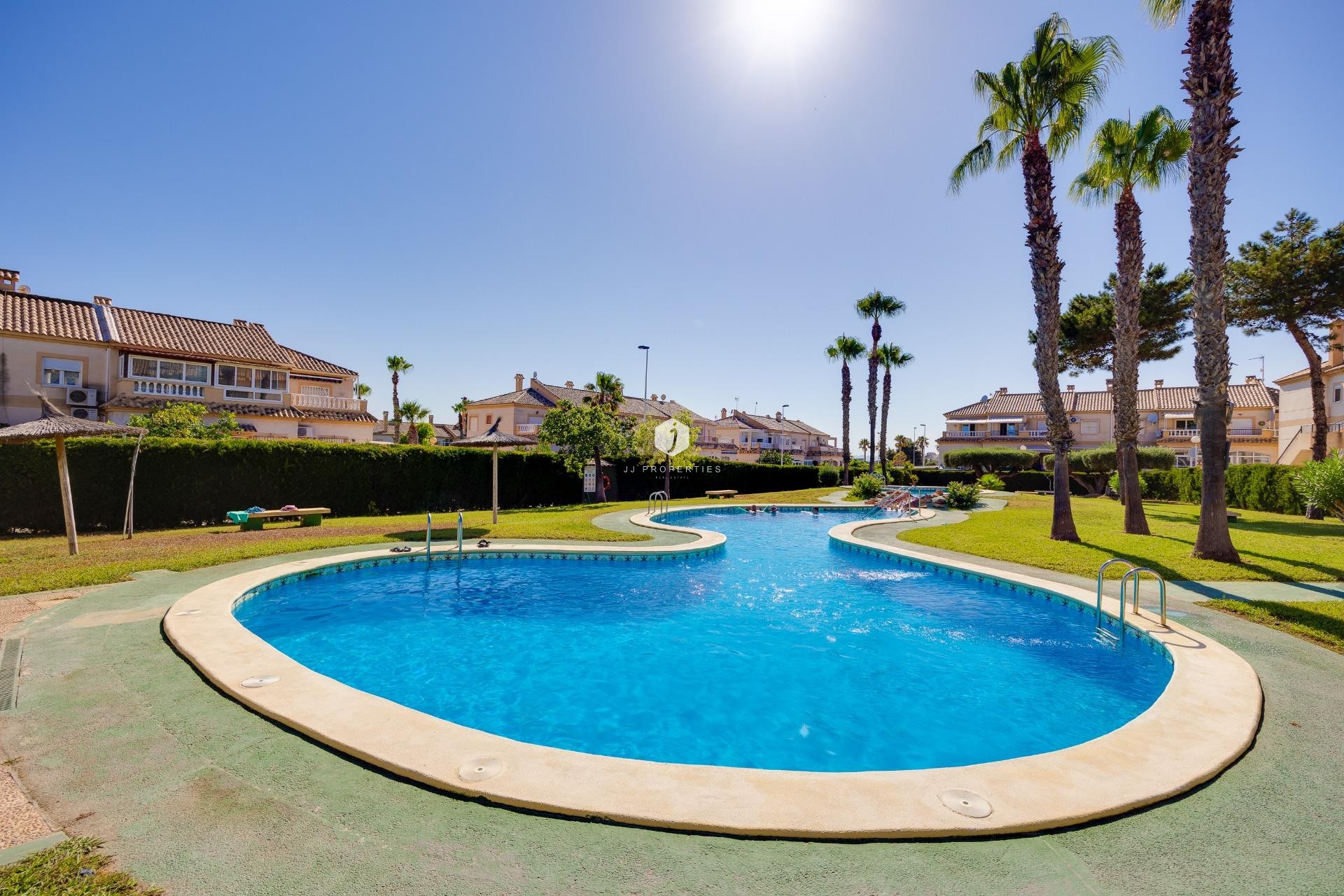 Aus zweiter Hand - Bungalow -
Torrevieja - aguas nuevas