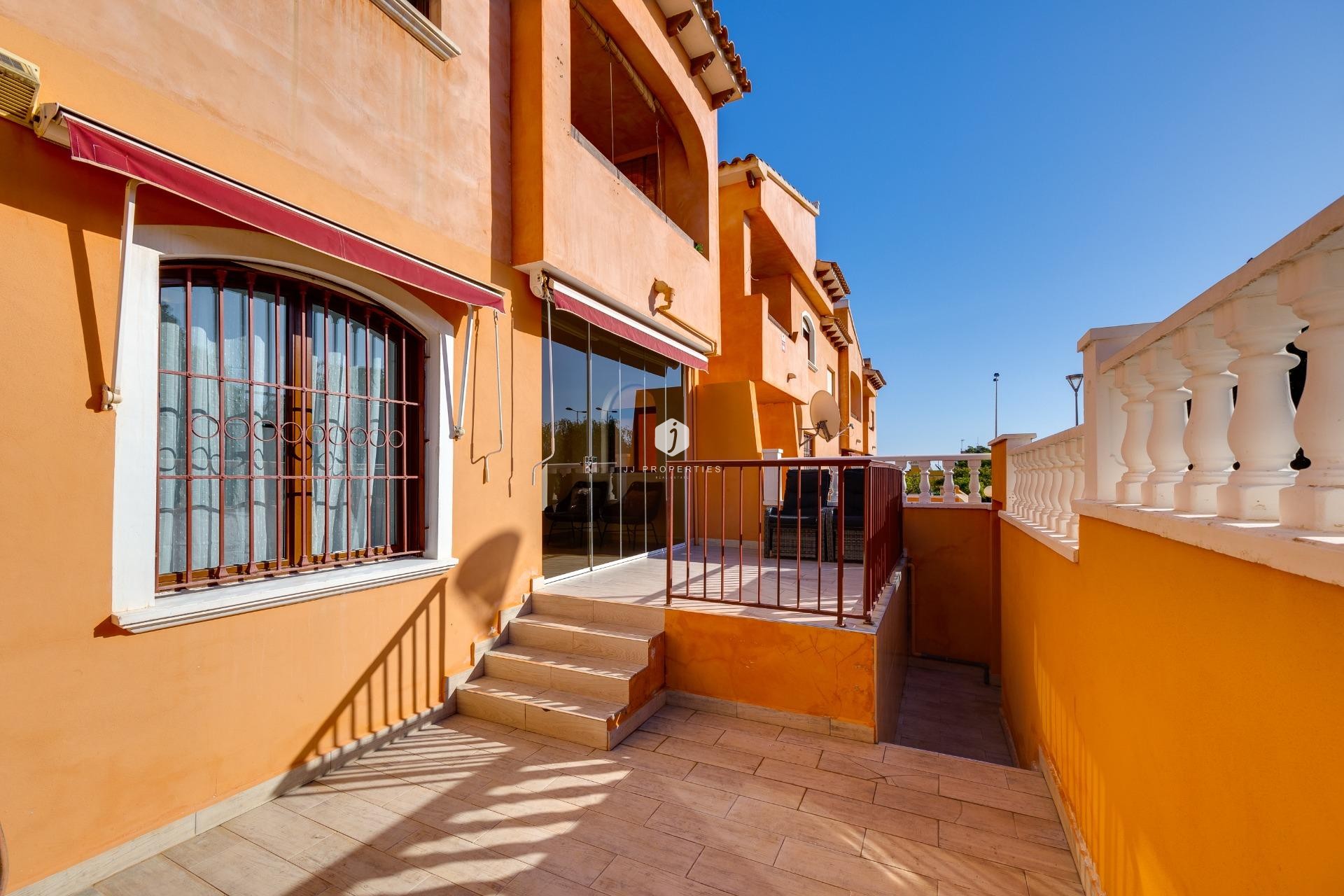 Aus zweiter Hand - Bungalow -
Torrevieja - aguas nuevas