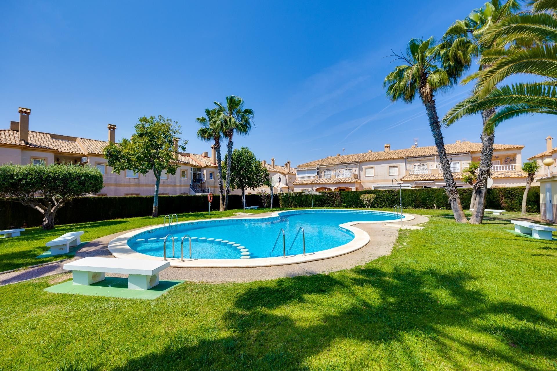 Aus zweiter Hand - Bungalow -
Torrevieja - aguas nuevas
