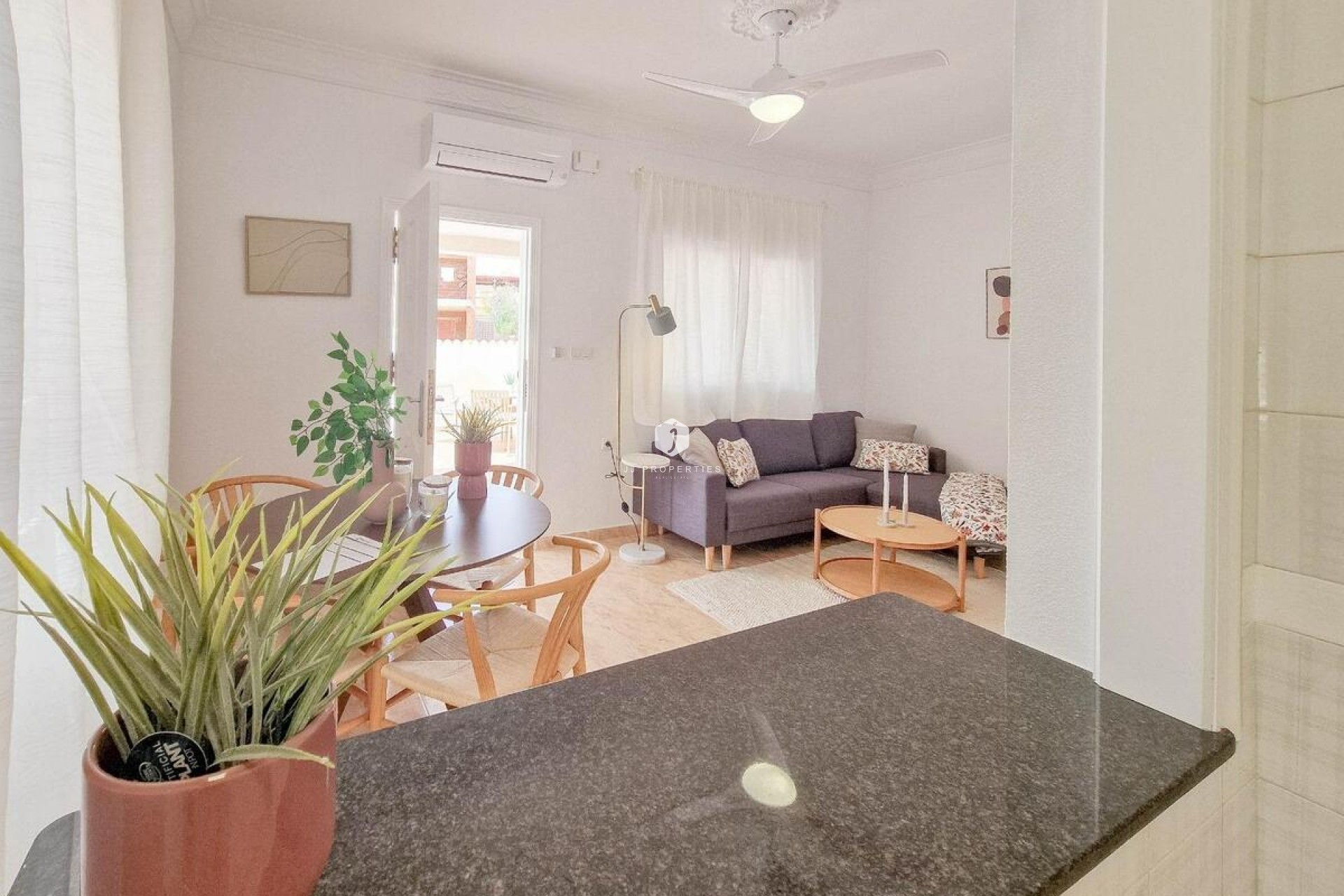 Aus zweiter Hand - Bungalow -
Torrevieja - Costa Blanca
