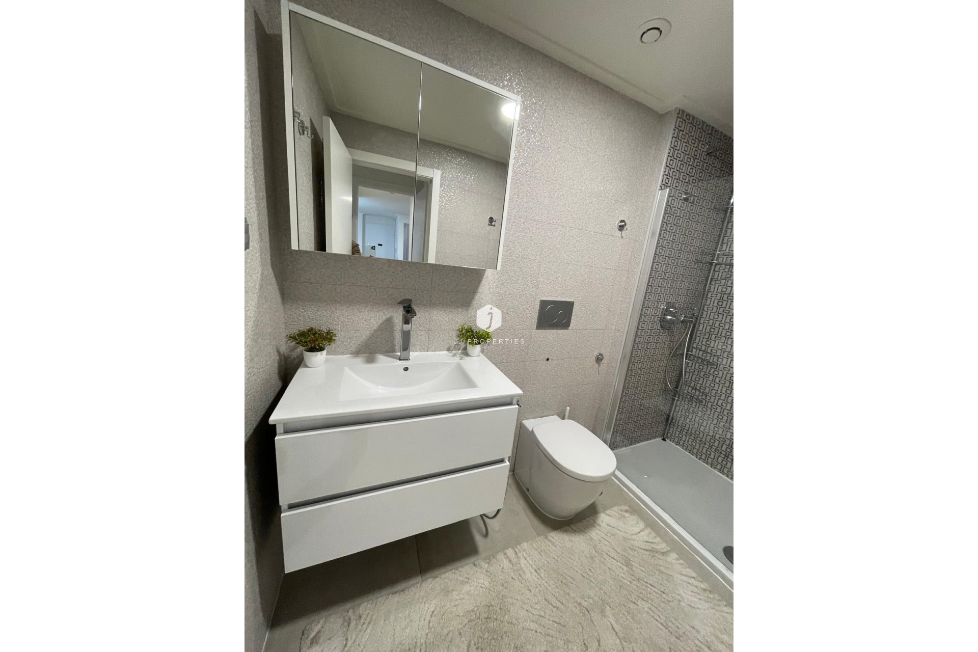 Aus zweiter Hand - Bungalow -
Torrevieja - Costa Blanca