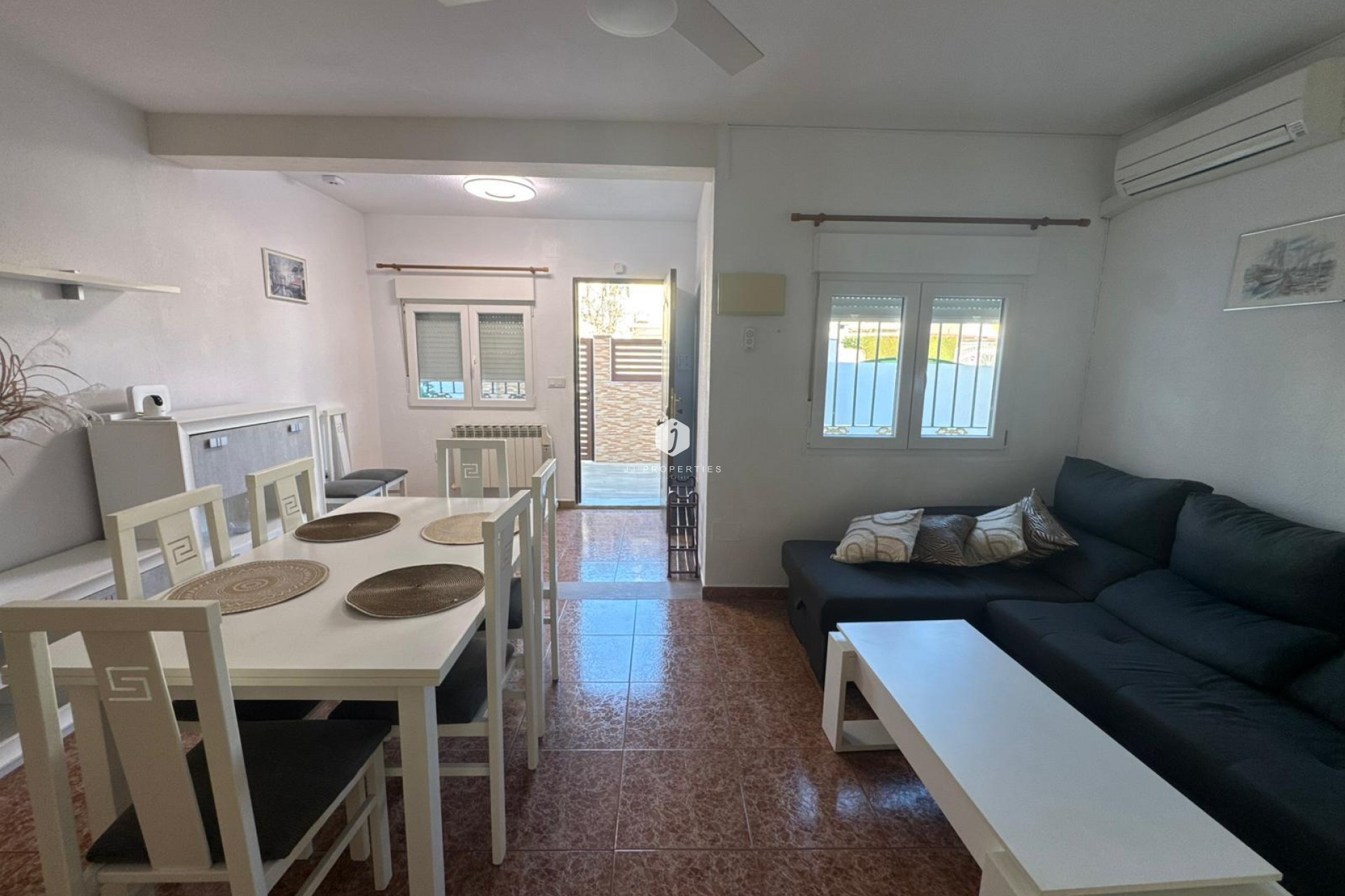 Aus zweiter Hand - Bungalow -
Torrevieja - Costa Blanca
