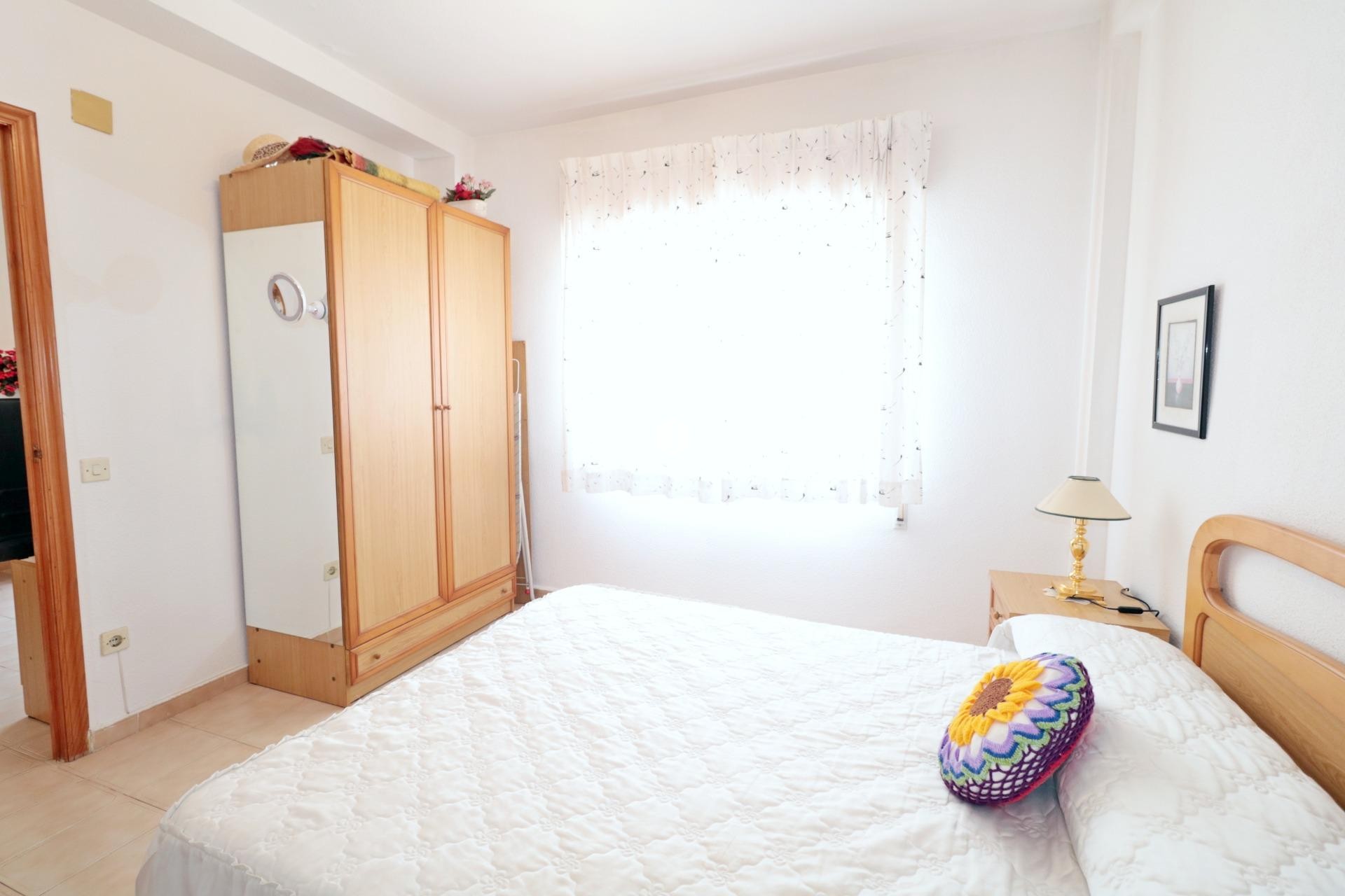 Aus zweiter Hand - Bungalow -
Torrevieja - El Acequión - Los Náufragos