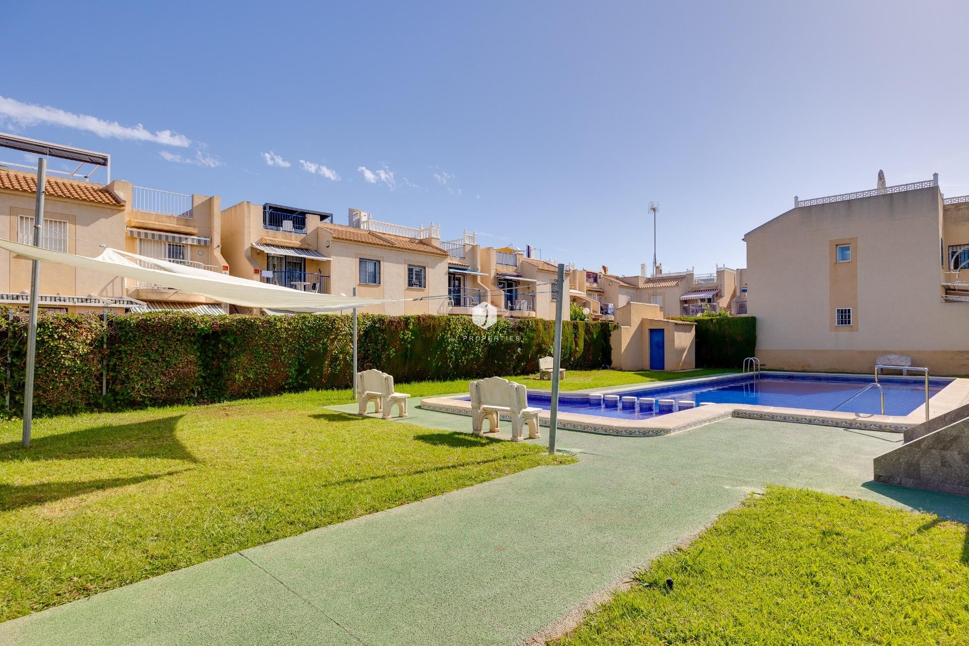 Aus zweiter Hand - Bungalow -
Torrevieja - El chaparral