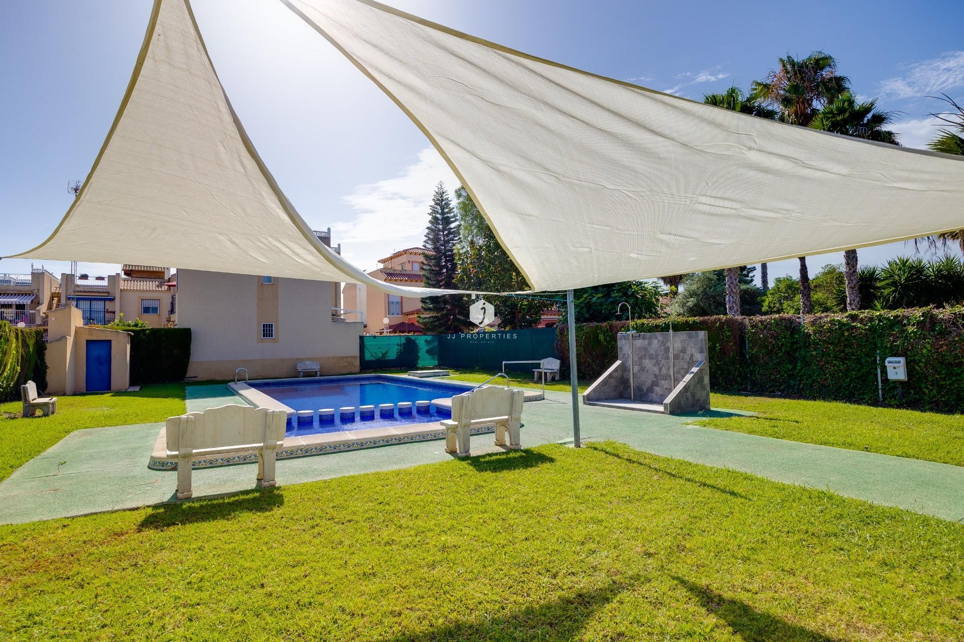 Aus zweiter Hand - Bungalow -
Torrevieja - El chaparral