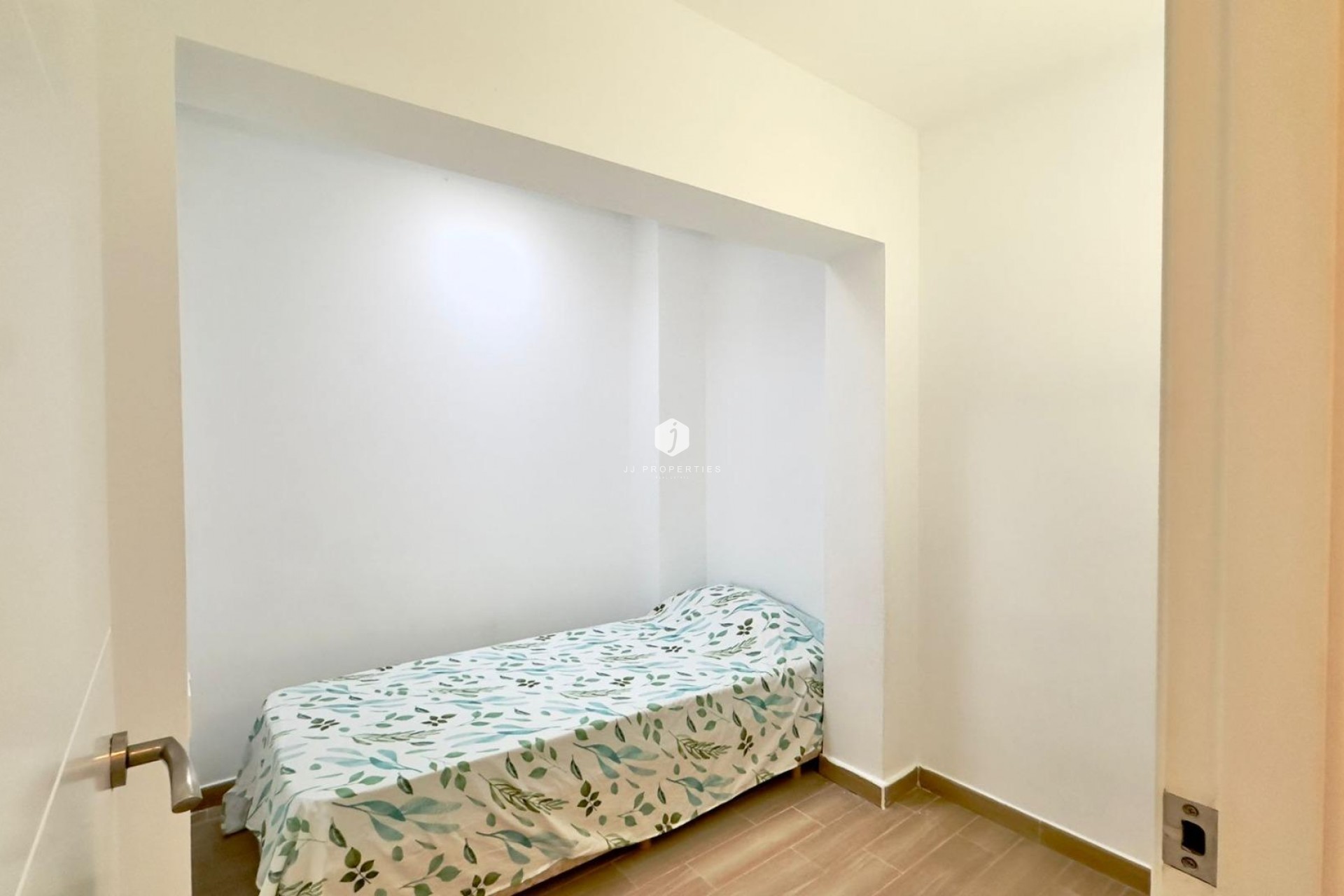 Aus zweiter Hand - Bungalow -
Torrevieja - El Limonar