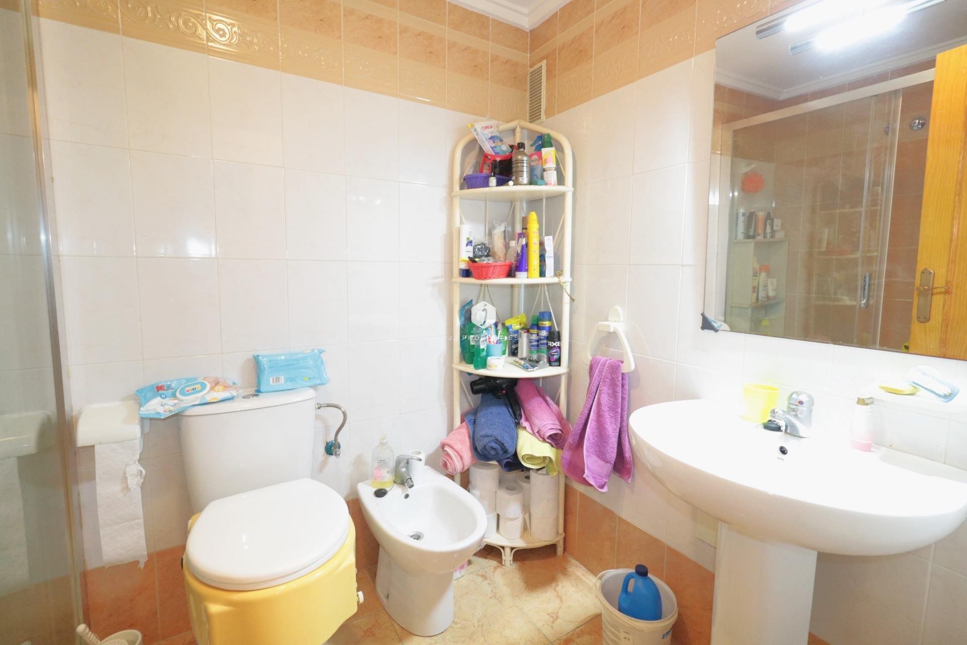 Aus zweiter Hand - Bungalow -
Torrevieja - El Limonar