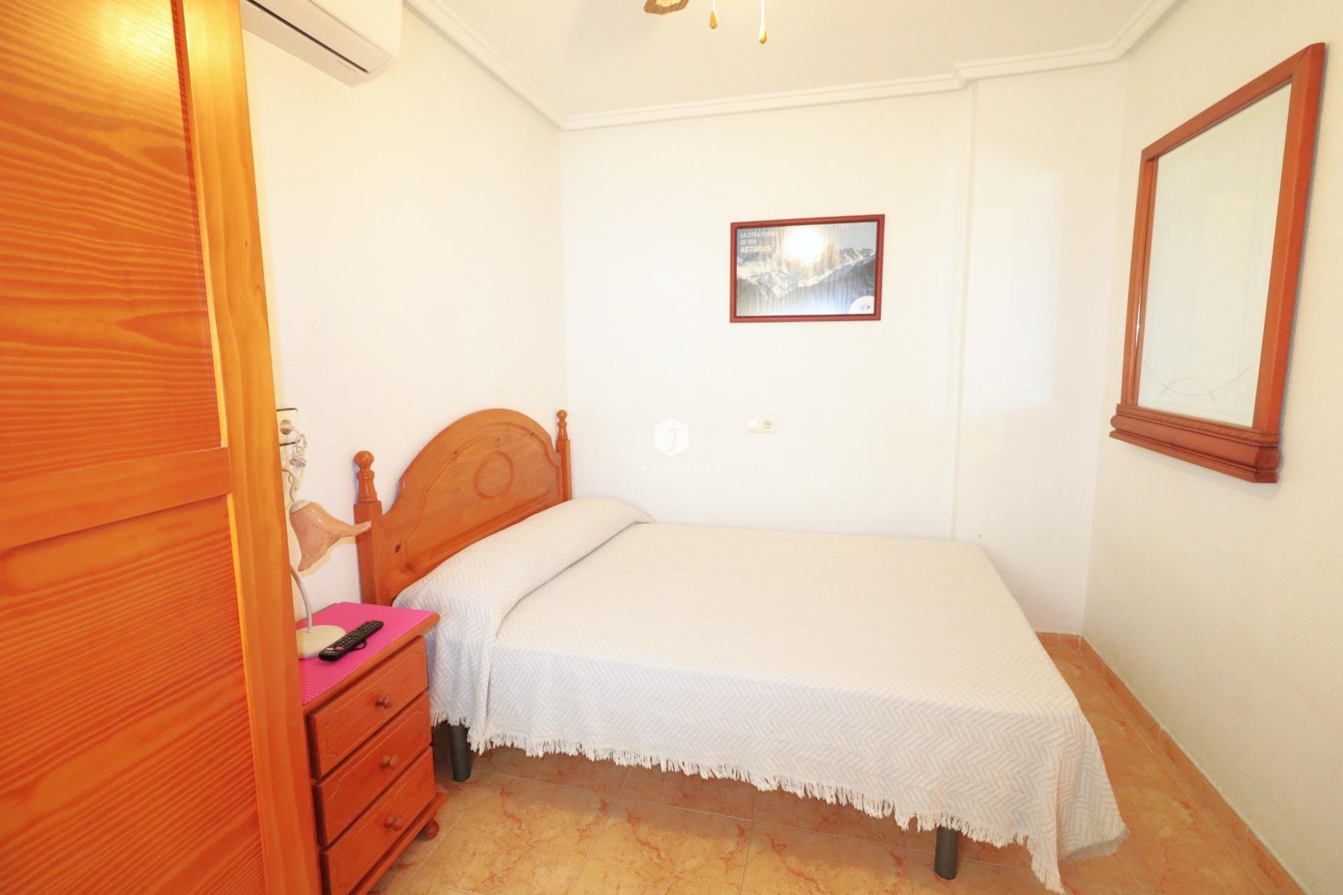 Aus zweiter Hand - Bungalow -
Torrevieja - El Limonar