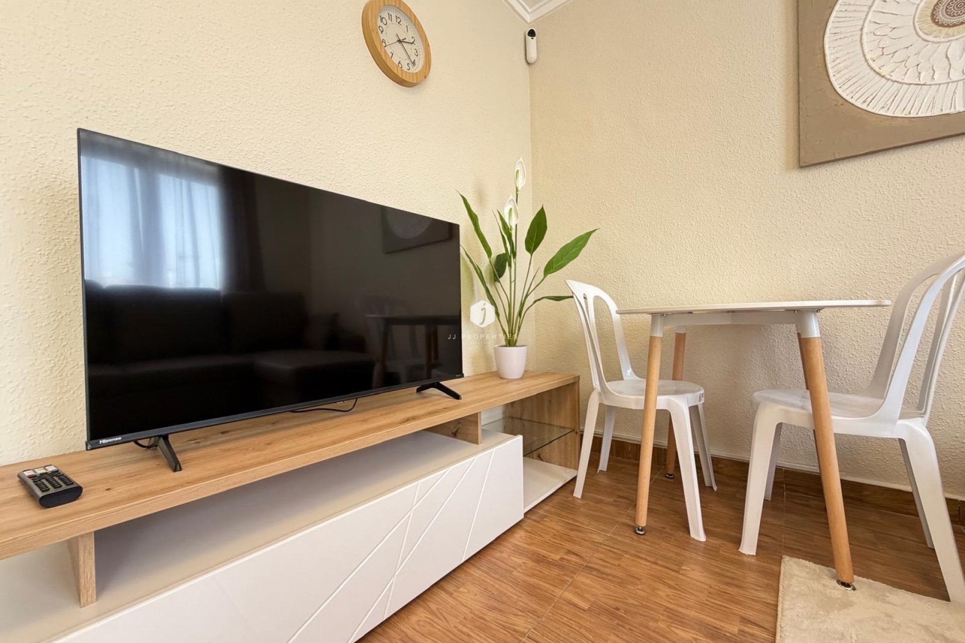 Aus zweiter Hand - Bungalow -
Torrevieja - El Limonar