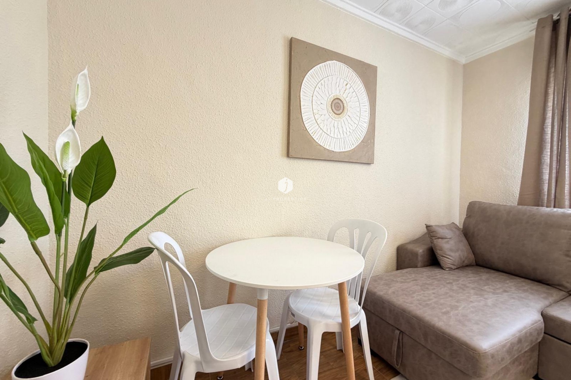 Aus zweiter Hand - Bungalow -
Torrevieja - El Limonar