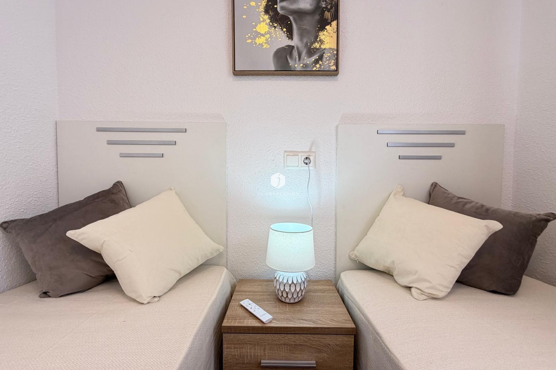 Aus zweiter Hand - Bungalow -
Torrevieja - El Limonar