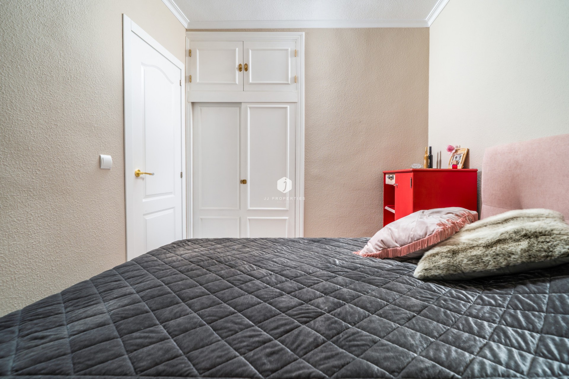 Aus zweiter Hand - Bungalow -
Torrevieja - La Mata